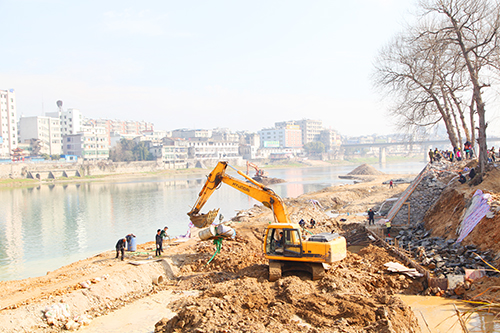 崇陽陸水河綜合治理工程現(xiàn)場。.JPG